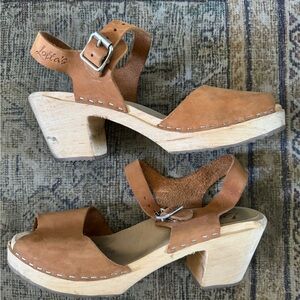 Lottas Brown leather Clogs